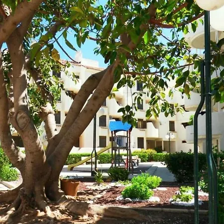 Acogedor En La Playa. Urbanizacion La Felicidad. Marinas * デニア