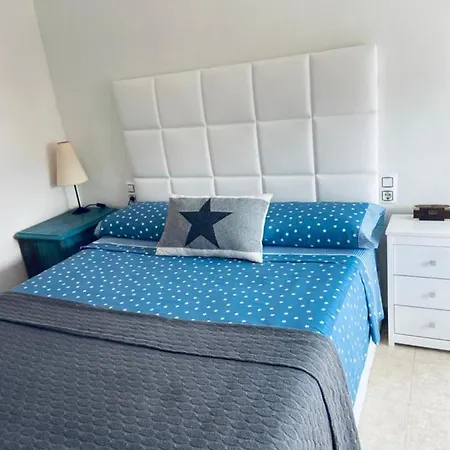 Apartamento Acogedor En La Playa. Urbanización La Felicidad. Marinas