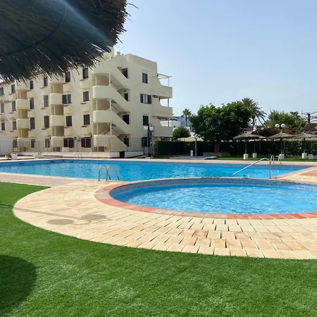 Apartamento Acogedor En La Playa. Urbanización La Felicidad. Marinas Dénia
