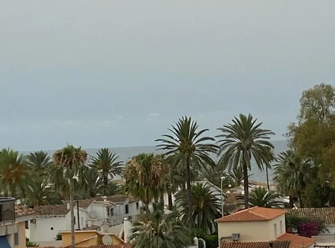 Acogedor En La Playa. Urbanizacion La Felicidad. Marinas *