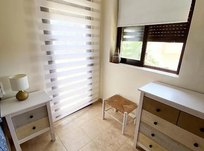 Acogedor En La Playa. Urbanizacion La Felicidad. Marinas *