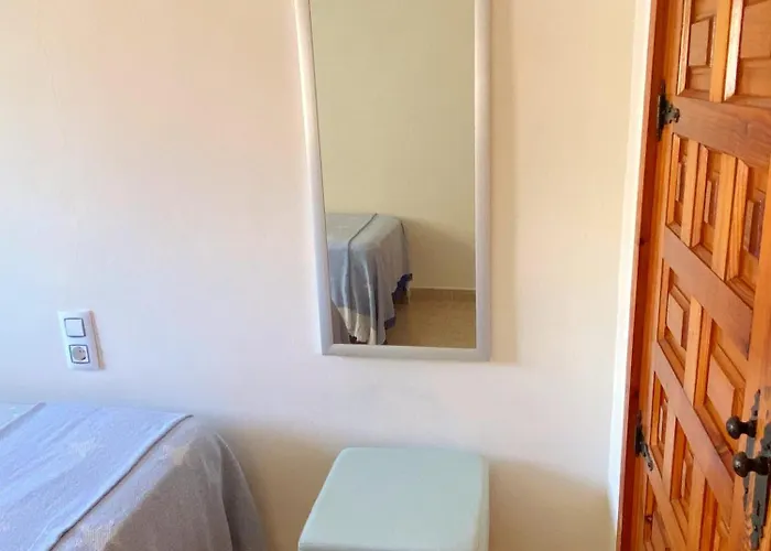 Acogedor En La Playa. Urbanizacion La Felicidad. Marinas